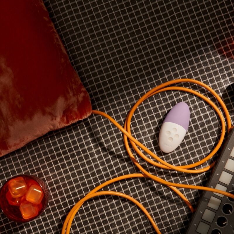 Vibrator Clitoris, Lelo - Siri 3, Activat de Sunet SoundSense, Calm Lavender